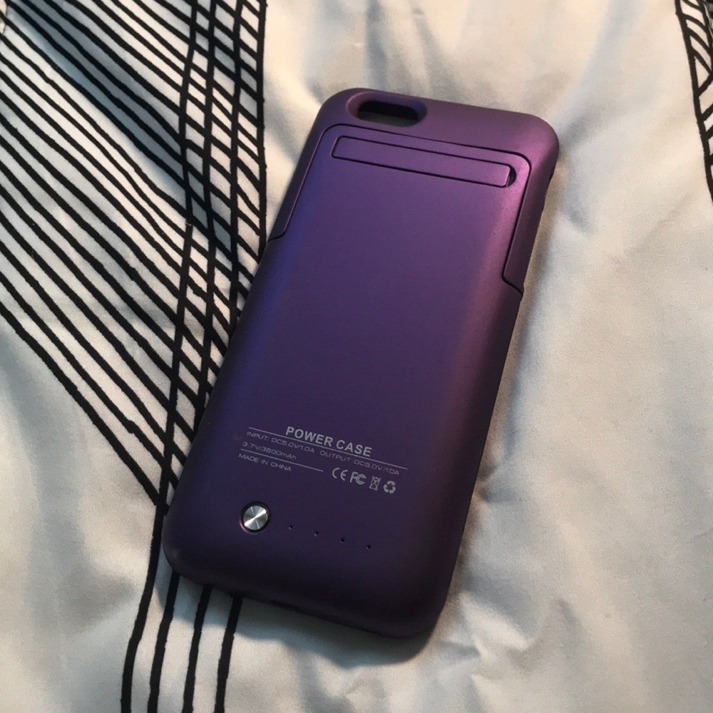 Purple Power Case (Charging Case for iPhone)